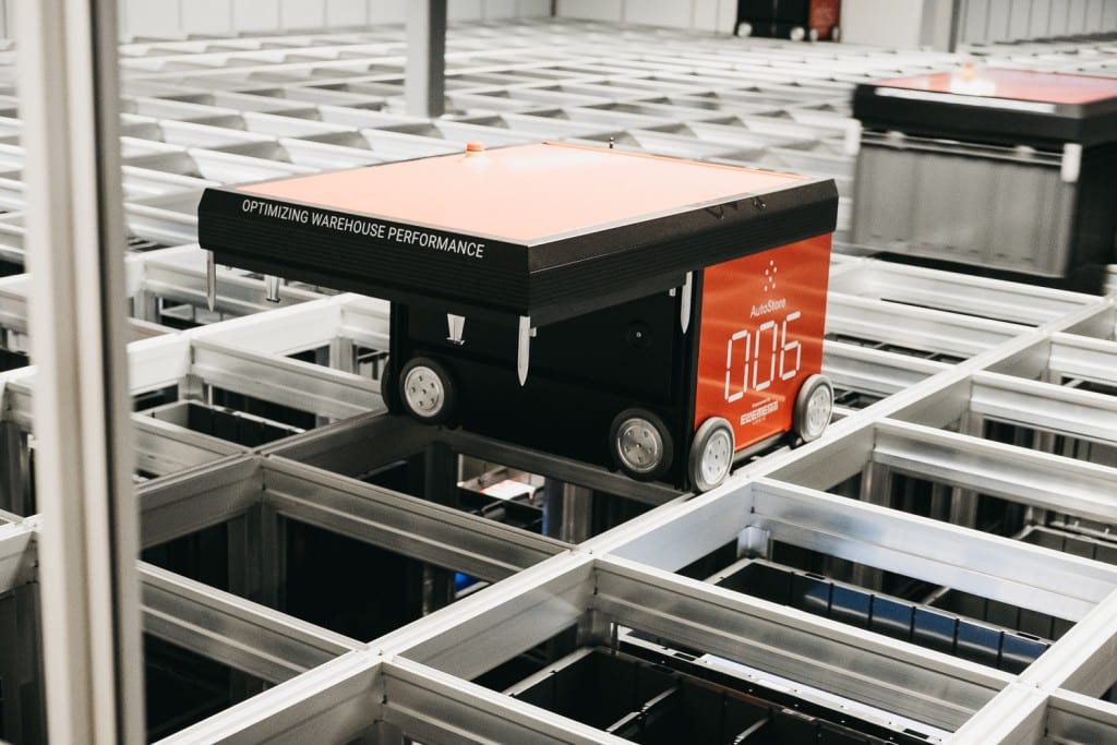 A close-up of an AutoStore robot working at the Oslo-warehouse.